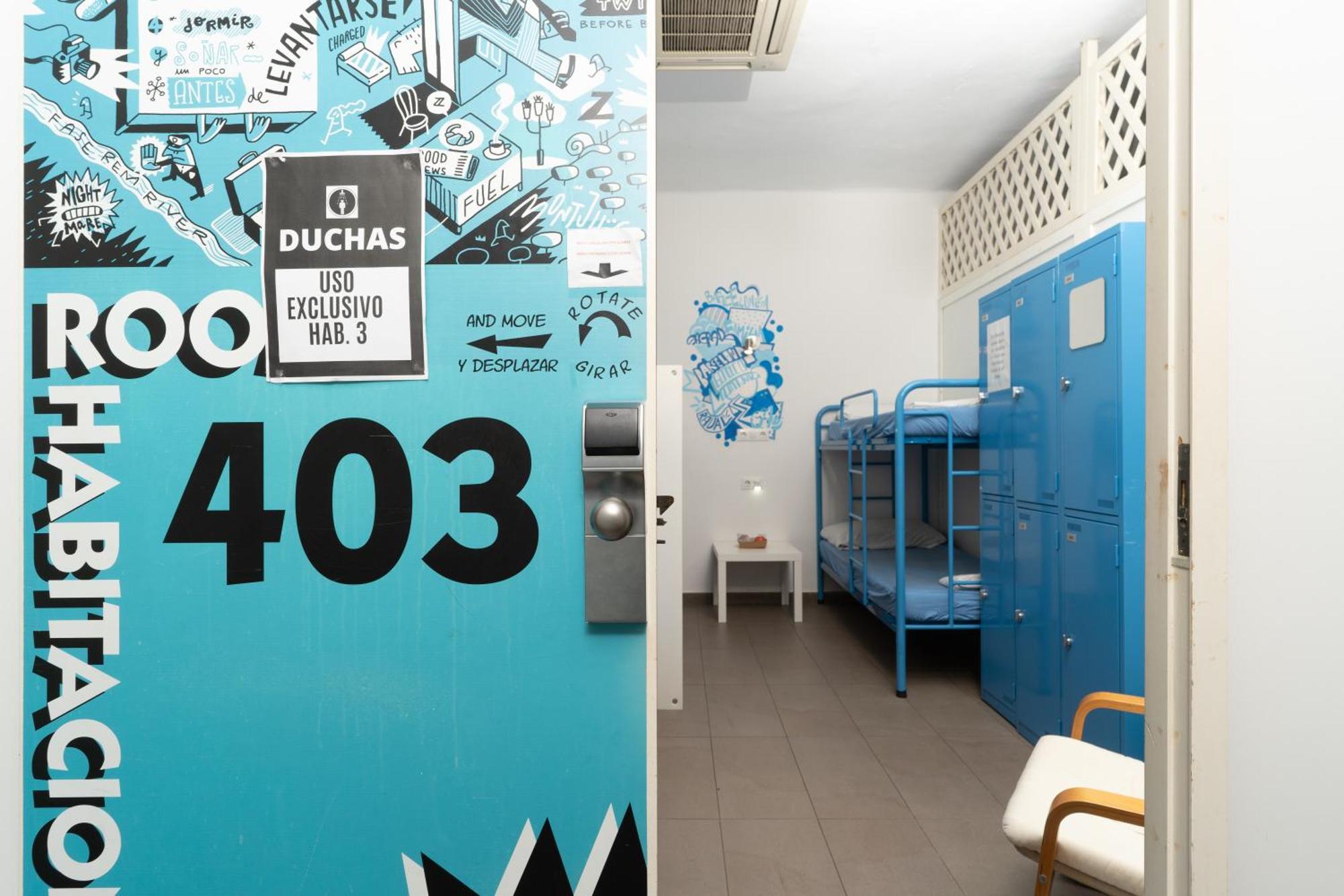 Bedcelona Hostel Barcellona Esterno foto