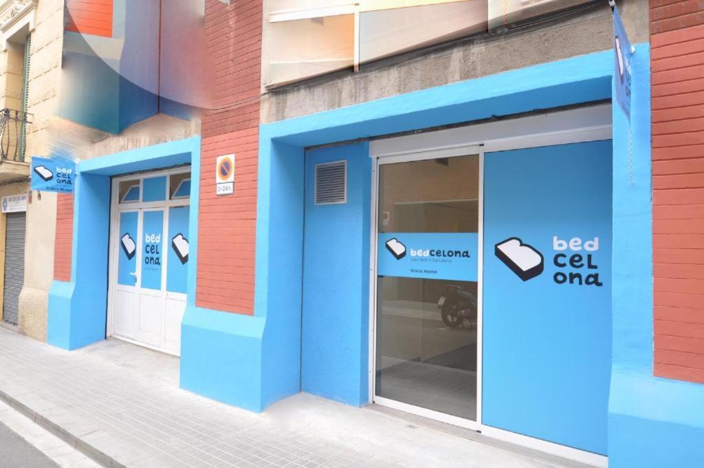 Bedcelona Hostel Barcellona Esterno foto
